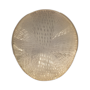 METAL, JARRÓN OVALADO GRABADO DE 12´´ , CHAMPÁN