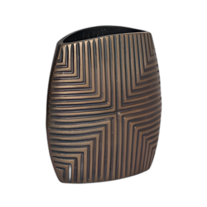 METAL, JARRÓN ACANALADO DE 10´´ H, ANTIGUO DE LATÓN